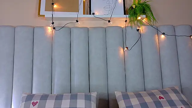 EngelStone online show from October 29, 7:46 pm