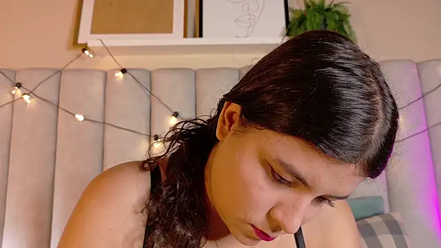 EngelStone online show from November 24, 7:36 pm