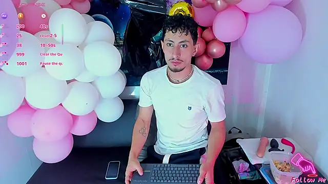 Piggy Eddy online show from October 1, 8:46 pm