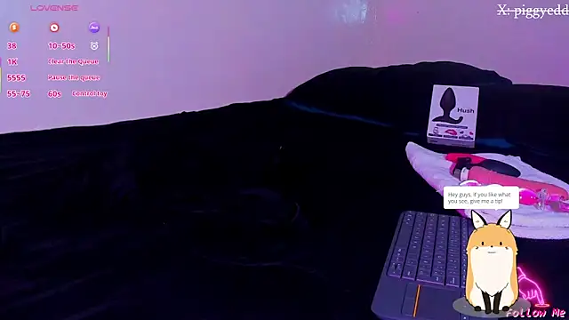 Piggy Eddy online show from May 15, 10:46 am