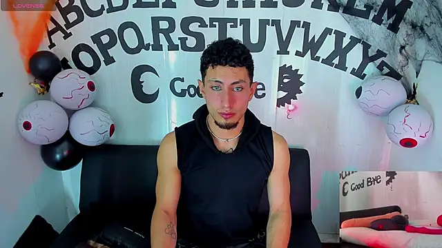 Piggy Eddy online show from October 26, 5:41 am