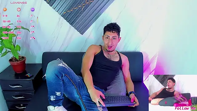 Piggy Eddy online show from November 26, 8:09 pm