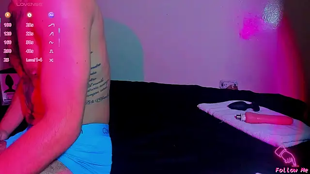 Piggy Eddy online show from April 28, 11:47 am