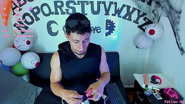 Piggy Eddy online show from October 23, 8:29 pm