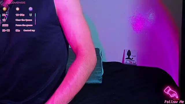 Piggy Eddy online show from April 14, 3:11 am