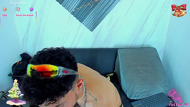 Piggy Eddy online show from December 16, 4:06 am