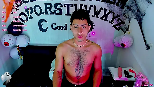 Piggy Eddy online show from November 3, 4:17 am