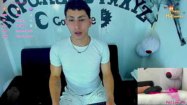 Piggy Eddy online show from October 31, 7:21 pm