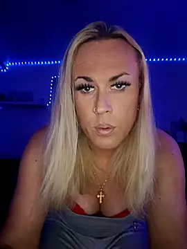 Snapshot of Connie_Pepper chatting on February 24, 1:02 am Connie Pepper online show from February 24, 1:02 am