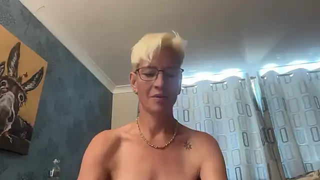 Snapshot of JennyHazel1 chatting on July 16, 12:57 pm JennyHazel1 online show from July 16, 12:57 pm