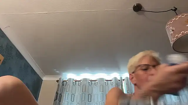 Snapshot of JennyHazel1 chatting on July 9, 11:53 am JennyHazel1 online show from July 9, 11:53 am