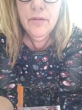 Snapshot of Mara-24 chatting on March 16, 10:42 pm Mara-24 online show from March 16, 10:42 pm