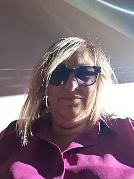 Snapshot of Mara-24 chatting on October 9, 7:42 am Mara-24 online show from October 9, 7:42 am