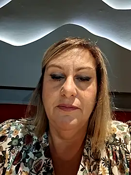 Snapshot of Mara-24 chatting on October 3, 7:15 pm Mara-24 online show from October 3, 7:15 pm