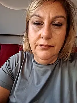 Snapshot of Mara-24 chatting on November 7, 12:42 pm Mara-24 online show from November 7, 12:42 pm