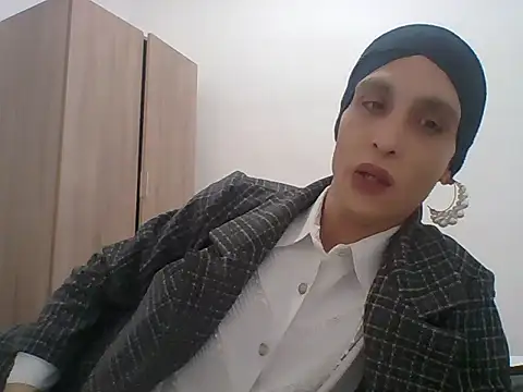 MissWendy online show from February 25, 1:11 pm