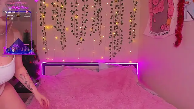 Alice   Rose online show from December 21, 10:51 pm