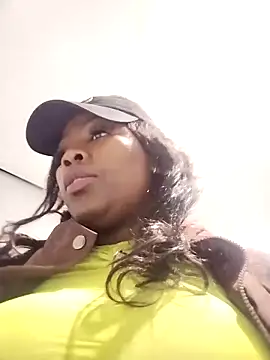 bigbootyboohle online show from November 13, 2:04 am