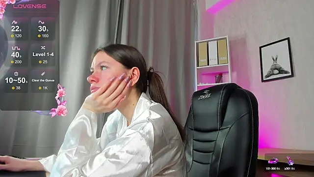 Snapshot of Nicole_Charm chatting on March 5, 2:14 am Nicole Charm online show from March 5, 2:14 am
