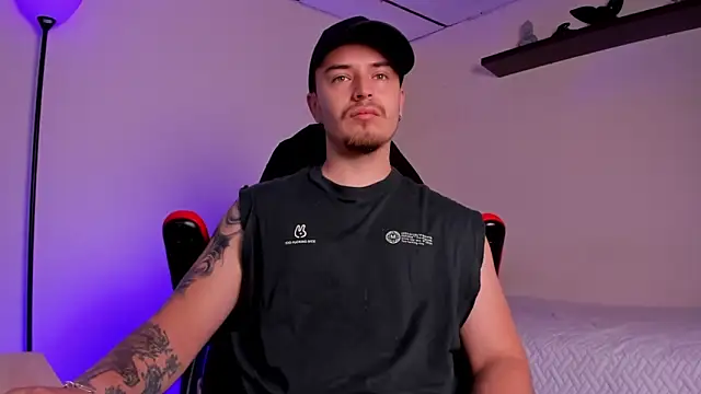 Snapshot of james_connor2 chatting on November 9, 2:54 pm james connor2 online show from November 9, 2:54 pm