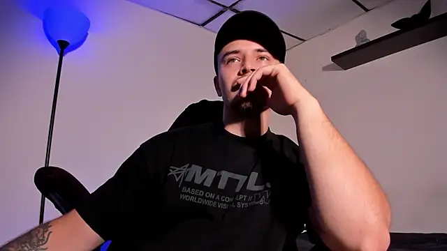 james connor2 online show from March 25, 7:13 pm