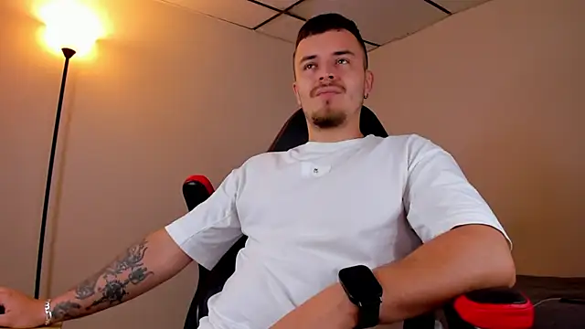 Snapshot of james_connor2 chatting on March 21, 7:13 pm james connor2 online show from March 21, 7:13 pm