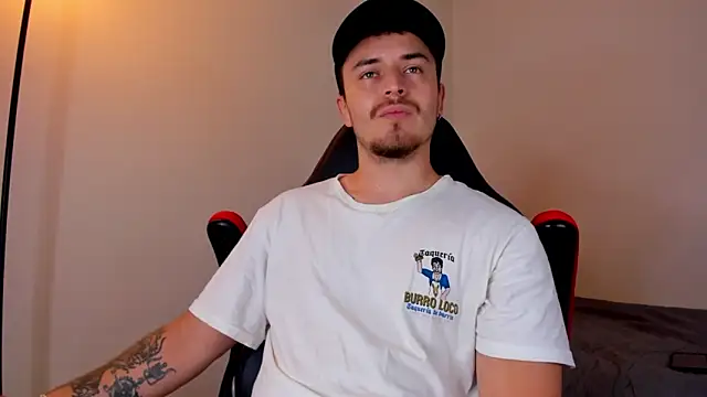 Snapshot of james_connor2 chatting on March 7, 6:43 pm james connor2 online show from March 7, 6:43 pm