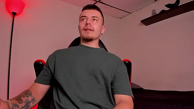 Snapshot of james_connor2 chatting on October 30, 7:33 pm james connor2 online show from October 30, 7:33 pm