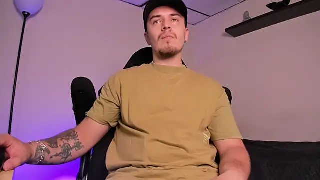 Snapshot of james_connor2 chatting on November 29, 8:09 pm james connor2 online show from November 29, 8:09 pm