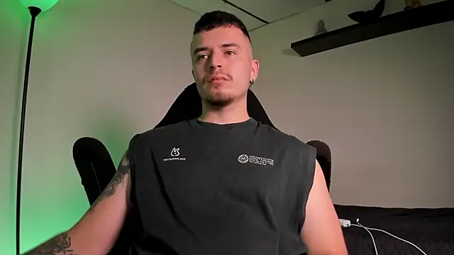 james connor2 online show from February 5, 7:10 pm