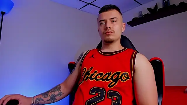 Snapshot of james_connor2 chatting on September 18, 6:44 pm james connor2 online show from September 18, 6:44 pm