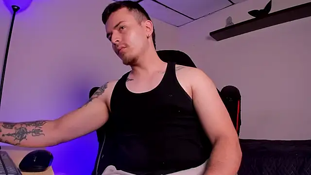 Snapshot of james_connor2 chatting on November 27, 7:47 pm james connor2 online show from November 27, 7:47 pm