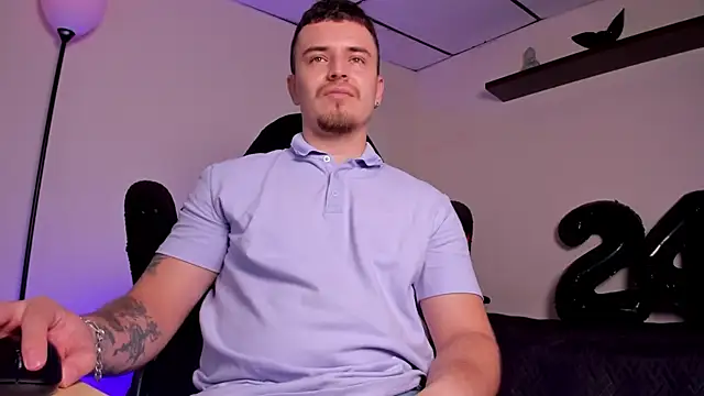 Snapshot of james_connor2 chatting on November 26, 6:52 pm james connor2 online show from November 26, 6:52 pm