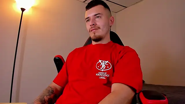 Snapshot of james_connor2 chatting on March 13, 8:00 pm james connor2 online show from March 13, 8:00 pm