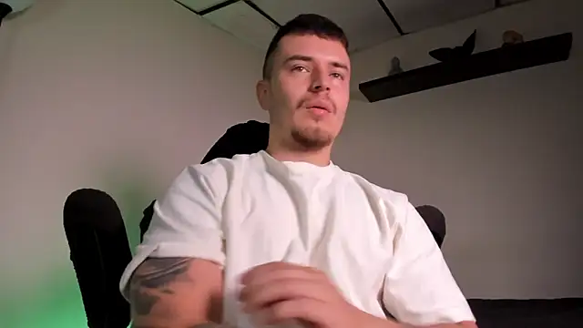 james connor2 online show from February 12, 7:13 pm