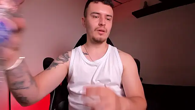 james connor2 online show from February 14, 7:14 pm