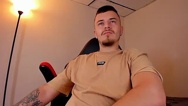 Snapshot of james_connor2 chatting on March 14, 6:50 pm james connor2 online show from March 14, 6:50 pm