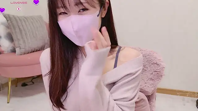 Snapshot of meg_0901 chatting on March 19, 8:34 am meg 0901 online show from March 19, 8:34 am