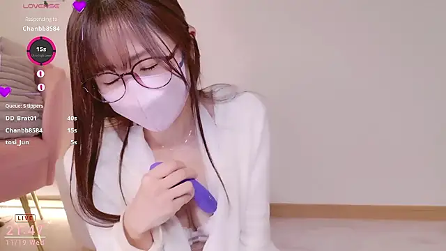 meg 0901 online show from November 19, 12:49 pm