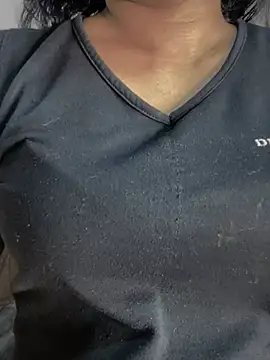 NethuQueen online show from February 1, 8:01 am