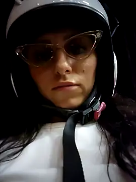 Izabella Bella online show from January 19, 1:15 pm