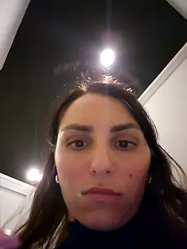 Izabella Bella online show from February 17, 1:52 pm