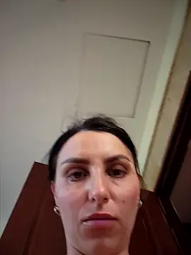 Izabella Bella online show from February 7, 8:00 am