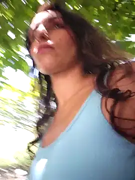 Izabella Bella online show from May 25, 5:51 am