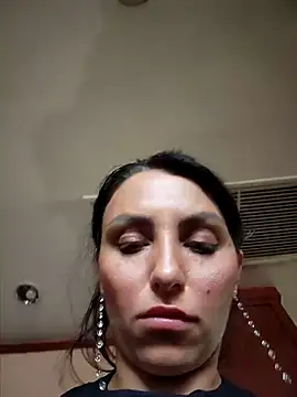Snapshot of Izabella_Bella chatting on June 28, 7:36 am Izabella Bella online show from June 28, 7:36 am