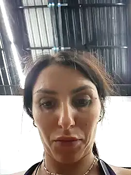 Snapshot of Izabella_Bella chatting on March 17, 11:21 am Izabella Bella online show from March 17, 11:21 am