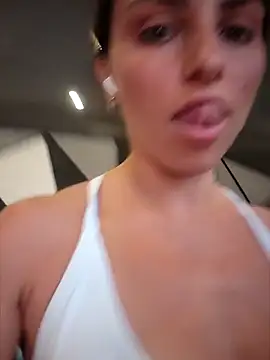 Izabella Bella online show from May 26, 2:09 am
