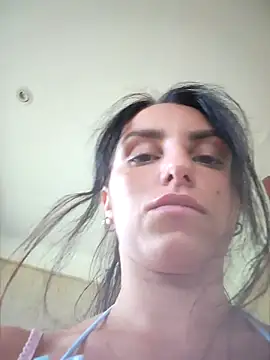 Snapshot of Izabella_Bella chatting on September 24, 5:25 am Izabella Bella online show from September 24, 5:25 am