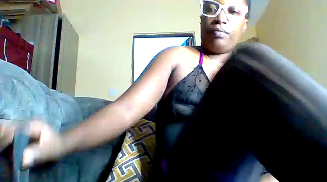 Chiky Nurse online show from February 11, 6:33 pm