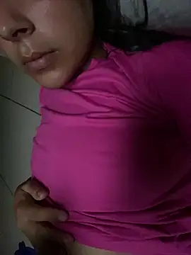 Snapshot of Natsilva23 chatting on February 5, 9:40 pm Natsilva23 online show from February 5, 9:40 pm